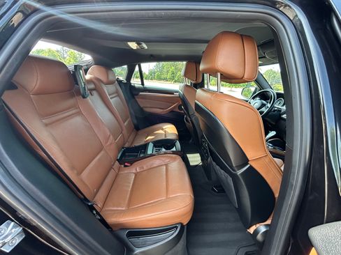 Used 2010 BMW X6 xDrive35i w/ Technology Pkg AWD/4WD image 16