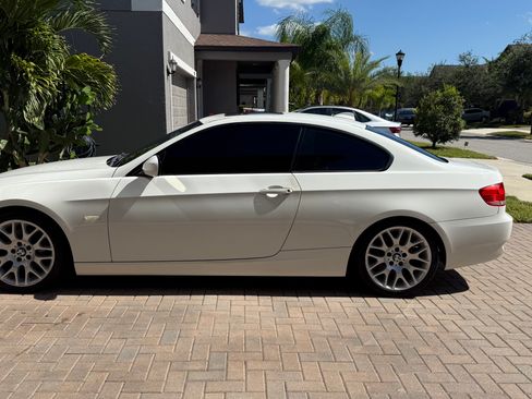 Used 2010 BMW 328i Coupe image 2