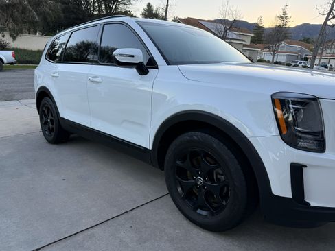Used 2020 Kia Telluride EX image 15