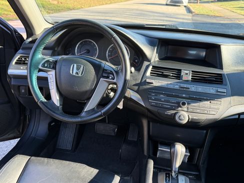 Used 2010 Honda Accord EX-L image 10