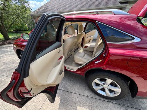 Used 2010 Lexus RX 350 AWD w/ Premium Pkg image 9