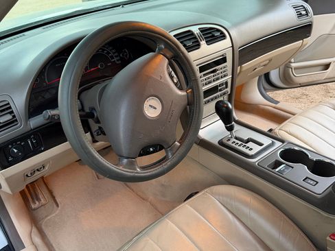 Used 2005 Lincoln LS RWD image 8