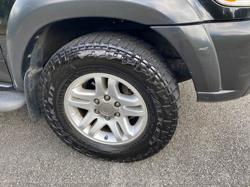 Used 2005 Toyota Tundra SR5 image 13