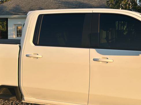 Used 2024 Chevrolet Silverado 2500 LT w/ Texas Edition AWD/4WD image 11