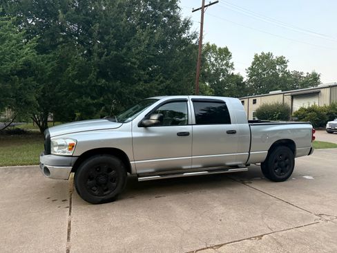Used 2007 Dodge Ram 2500 Truck SLT RWD image 4