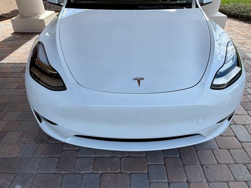 Used 2023 Tesla Model Y Long Range AWD/4WD image 5