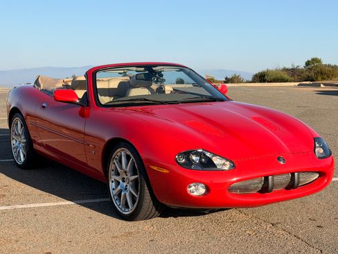 Used 2003 Jaguar XK8 Convertible image 5