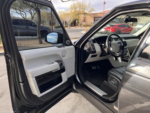 Used 2014 Land Rover Range Rover Supercharged image 16