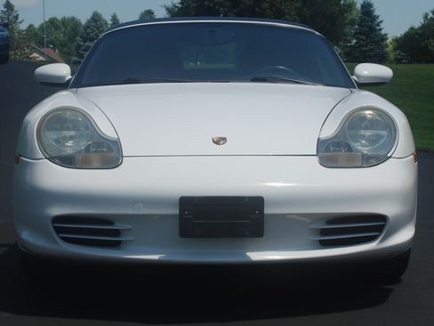 Used 2004 Porsche Boxster RWD image 4