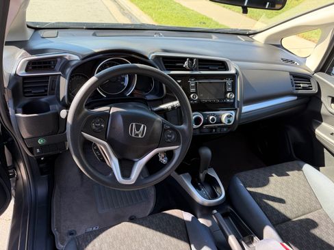 Used 2017 Honda Fit LX image 9