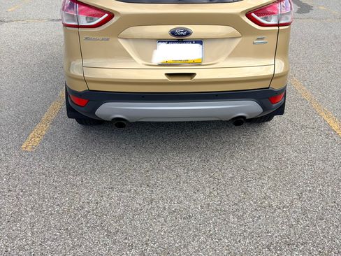 Used 2015 Ford Escape SE w/ Equipment Group 201A AWD/4WD image 6
