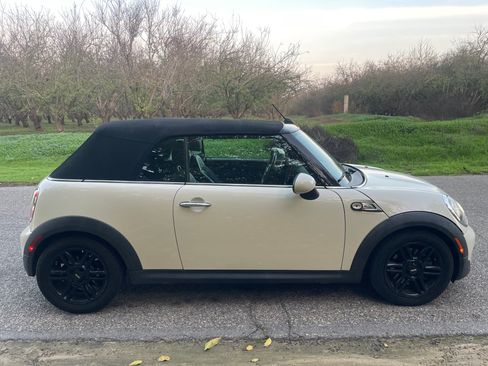 Used 2015 MINI Cooper S image 9