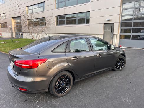 Used 2016 Ford Focus SE image 5