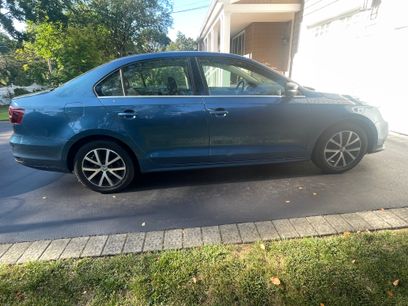 Used 2017 Volkswagen Jetta SE