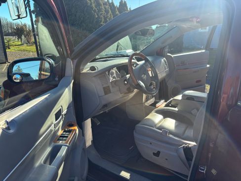 Used 2008 Chrysler Aspen Limited image 8