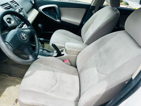Used 2006 Toyota RAV4 4WD image 13