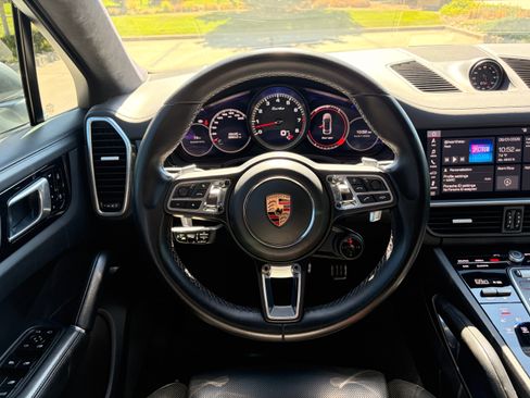 Used 2020 Porsche Cayenne Turbo AWD/4WD image 9