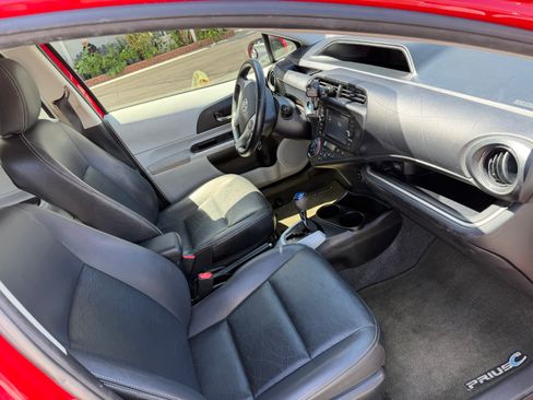 Used 2014 Toyota Prius C Four FWD image 11