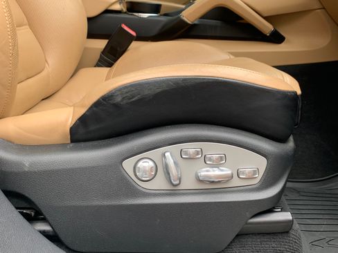 Used 2014 Porsche Cayenne Platinum Edition AWD/4WD image 13