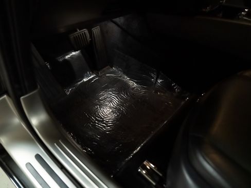 Used 2015 Rolls-Royce Wraith image 31