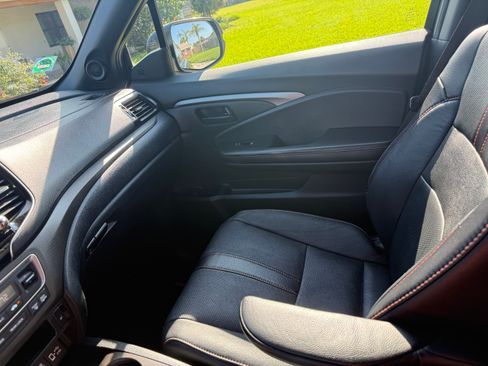Used 2022 Honda Pilot TrailSport image 11