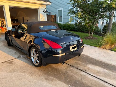 Used 2007 Nissan 350Z Grand Touring RWD image 9