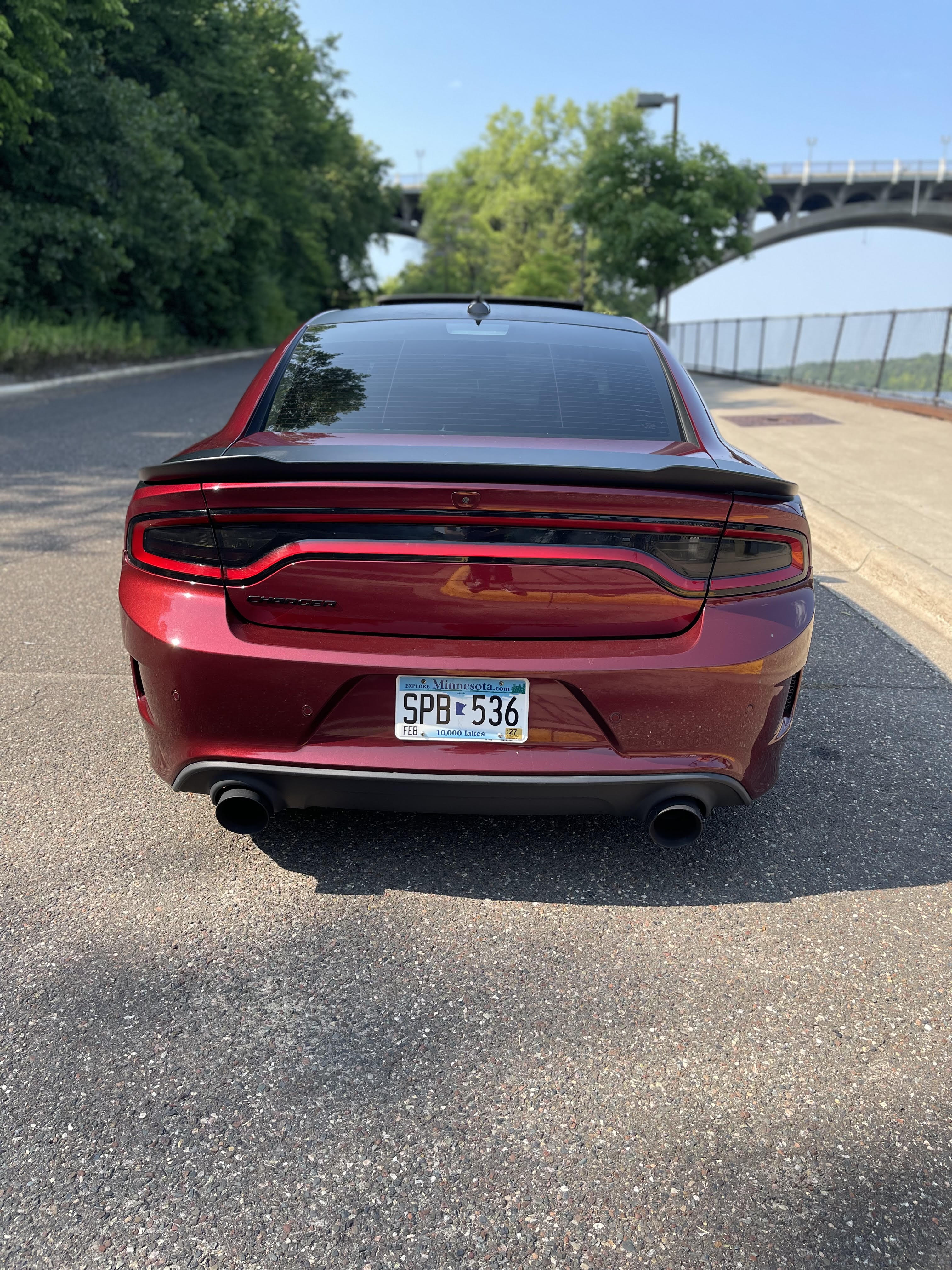 Used 2018 Dodge Charger R/T RWD image 9