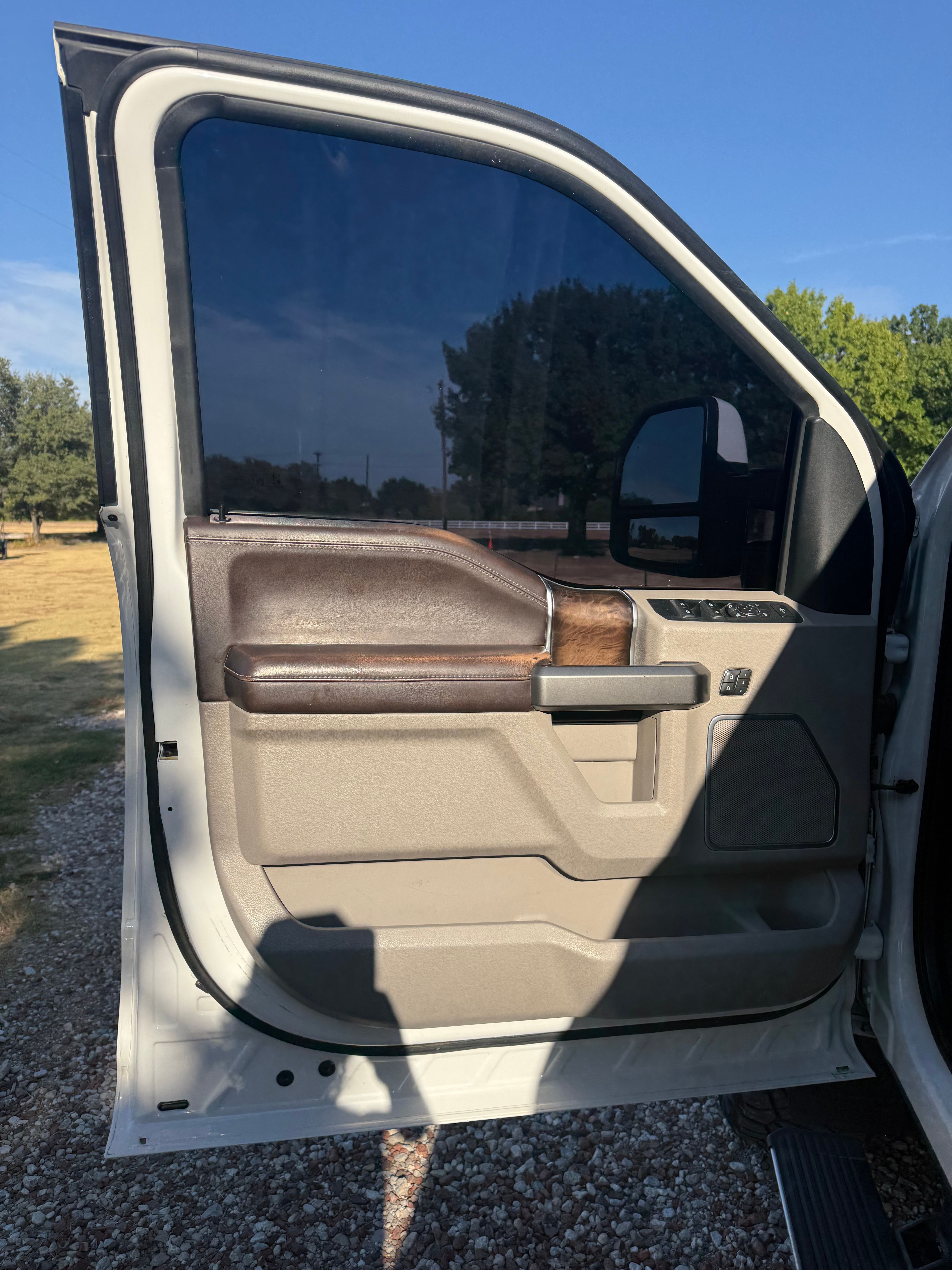 Used 2019 Ford F250 Limited AWD/4WD image 8