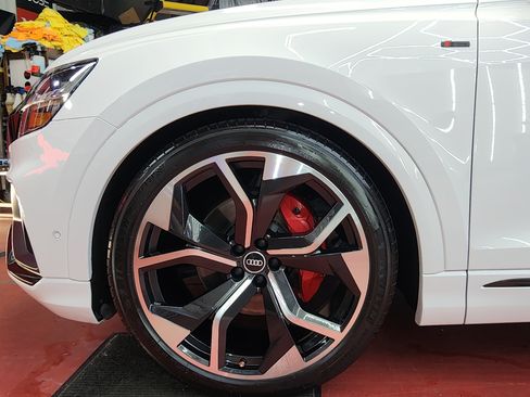 Used 2020 Audi Q8 Prestige w/ Prestige Package image 8