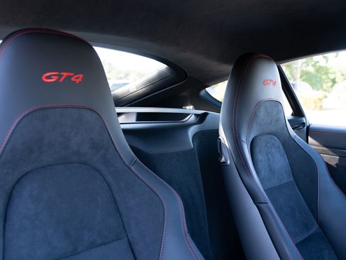 Used 2021 Porsche 718 Cayman GT4 image 15