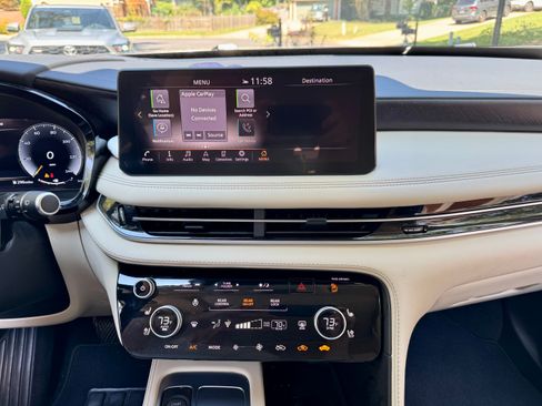 Used 2025 INFINITI QX60 Sensory w/ Vision Package AWD/4WD image 6