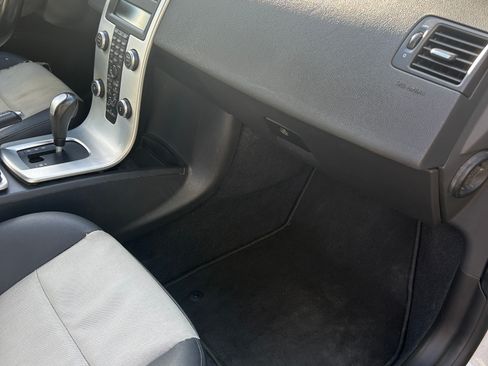 Used 2011 Volvo C30 image 25