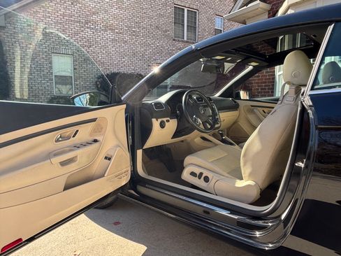 Used 2010 Volkswagen Eos Komfort image 4