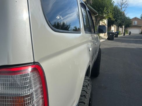 Used 1999 Toyota 4Runner SR5 image 11