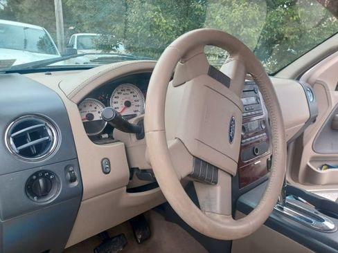 Used 2006 Ford F150 Lariat image 5