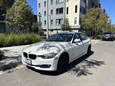 Used 2015 BMW 320i Sedan image 1