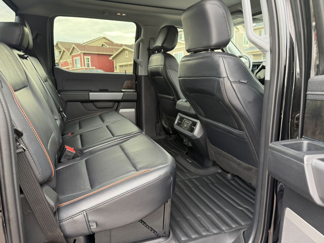 Used 2025 Ford F350 Lariat w/ Lariat Ultimate Package AWD/4WD image 15