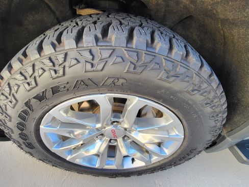 Used 2021 GMC Sierra 1500 SLT w/ SLT Premium Package image 26