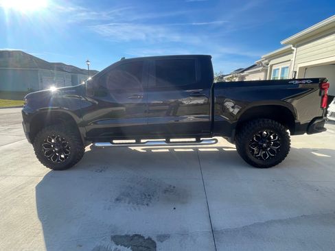 Used 2020 Chevrolet Silverado 1500 RST image 2