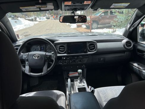 Used 2016 Toyota Tacoma TRD Off-Road w/ Exterior Package image 5