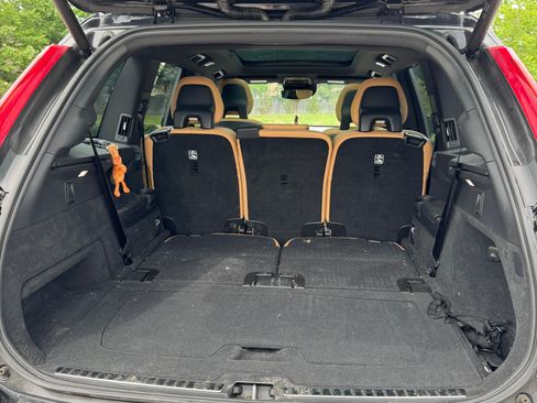 Used 2017 Volvo XC90 T6 Inscription w/ Vision Package AWD/4WD image 12