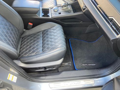 Used 2023 Mitsubishi Outlander SEL image 19