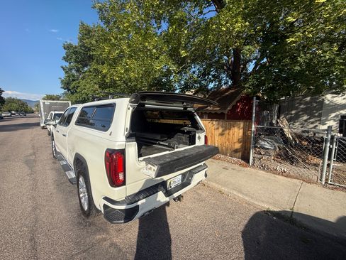 Used 2022 GMC Sierra 1500 Denali image 6