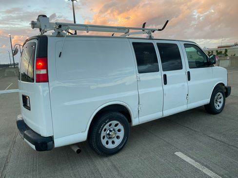 Used 2013 Chevrolet Express 1500 image 10