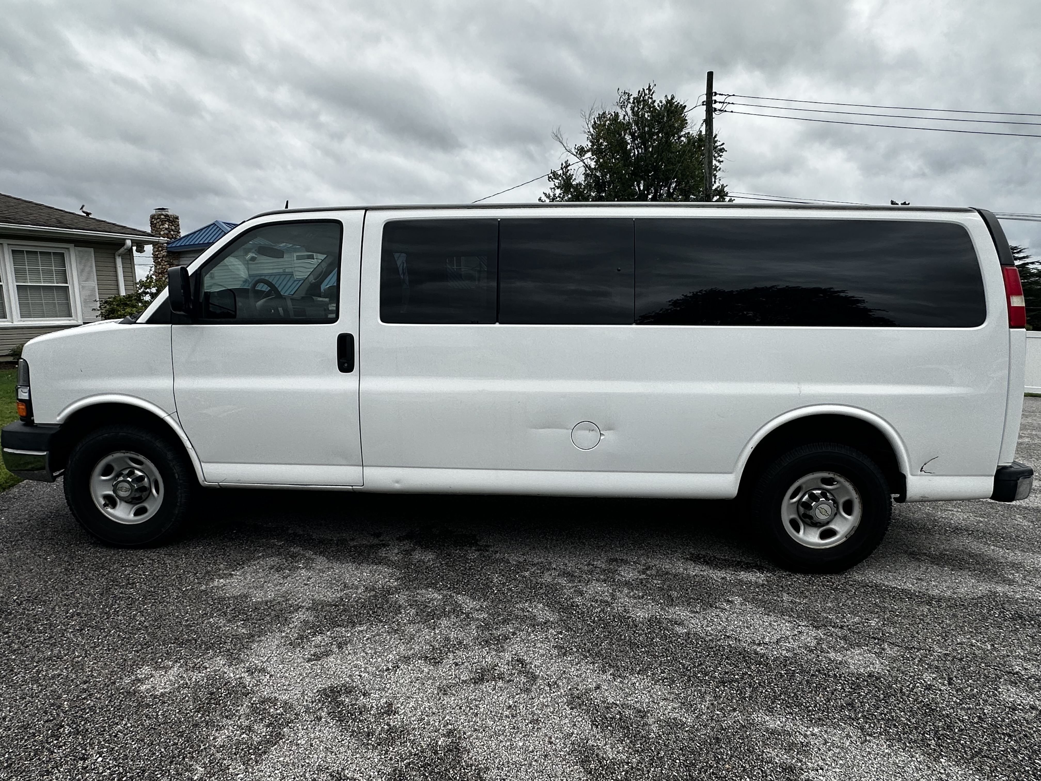 Used 2015 Chevrolet Express 3500 LT w/ LT Preferred Equipment Group RWD image 5