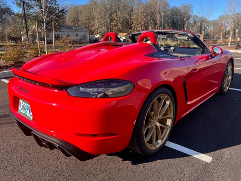 Used 2021 Porsche 718 Boxster Spyder image 6