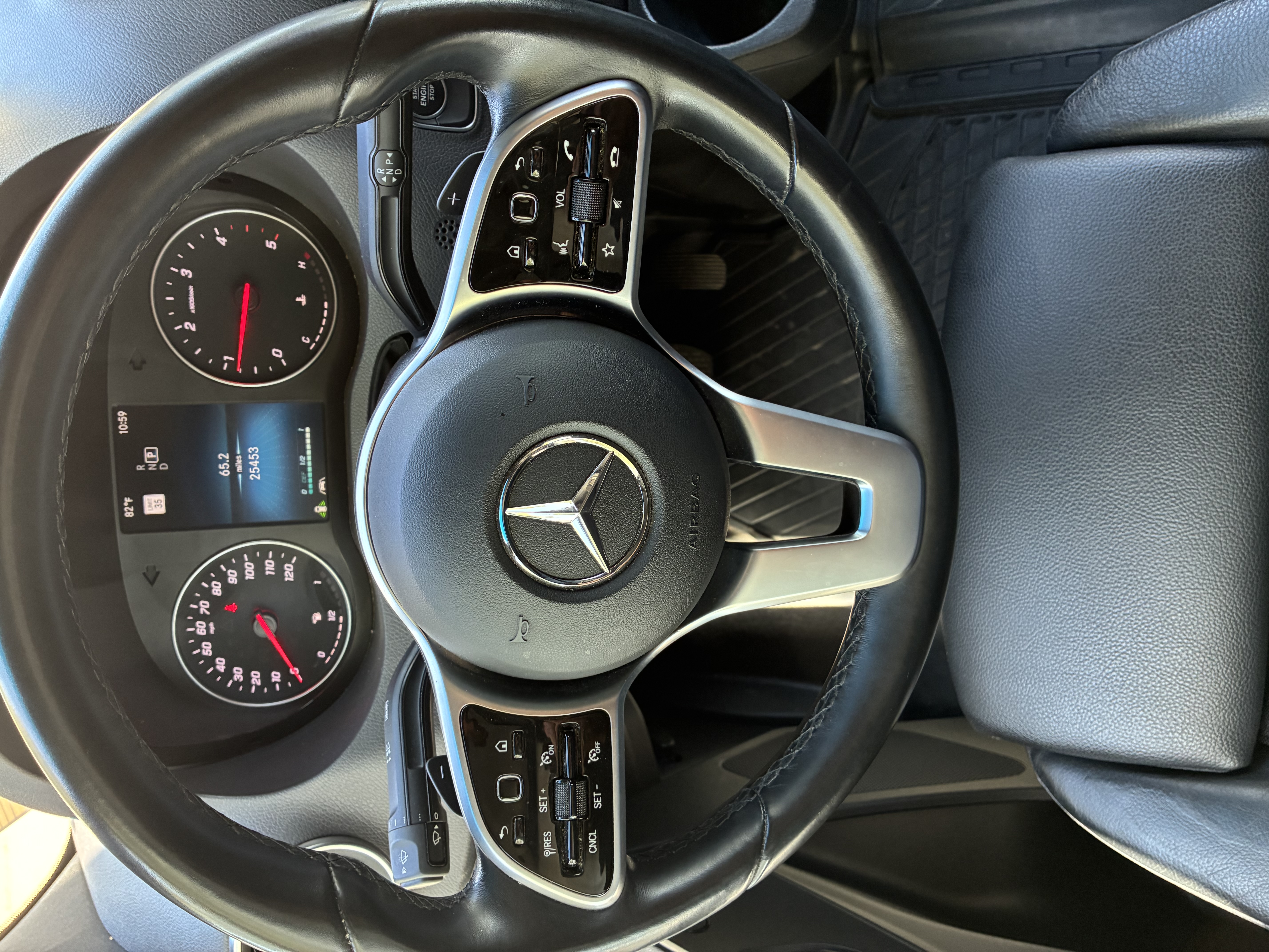 Used 2024 Mercedes-Benz Sprinter 2500 image 18