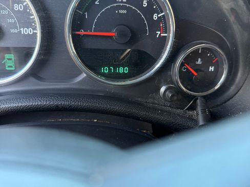 Used 2013 Jeep Wrangler Sport image 9