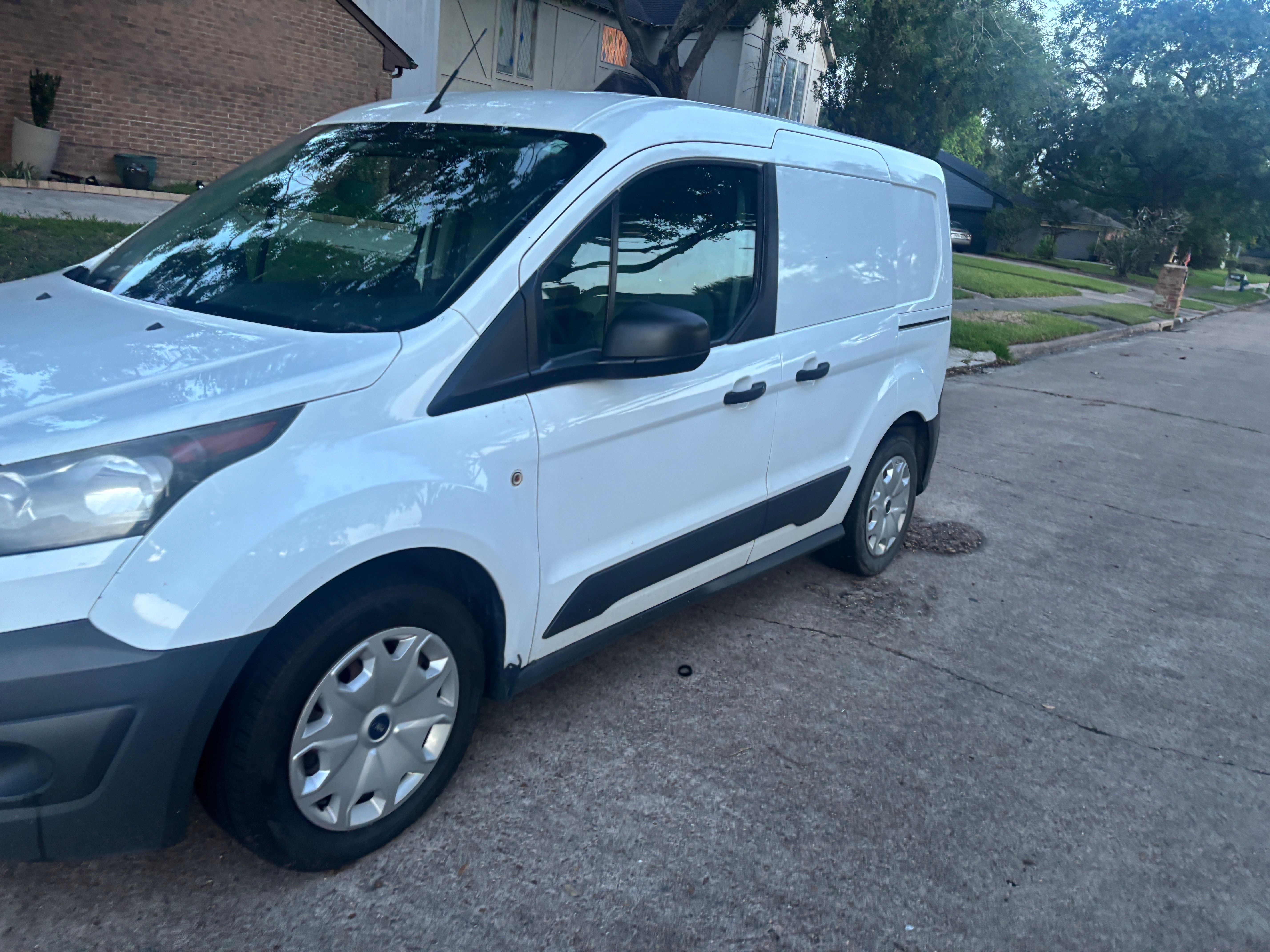 Used 2018 Ford Transit Connect XL FWD image 2