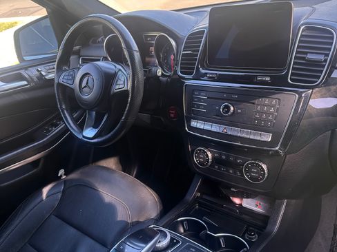 Used 2017 Mercedes-Benz GLS 550 4MATIC image 12
